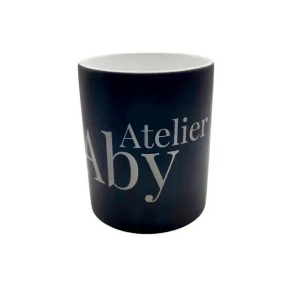 Mug couleur personnalisé chez Atelier Aby